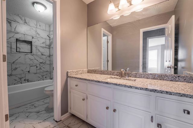 2630 DAVIES PLANTATION RD, Memphis, TN 38016