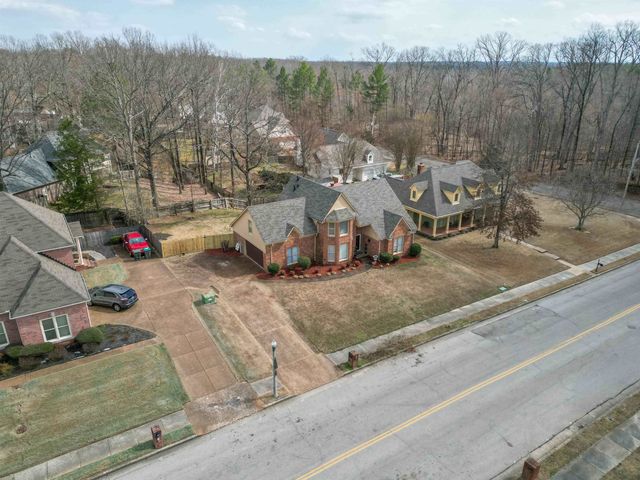 2630 DAVIES PLANTATION RD, Memphis, TN 38016