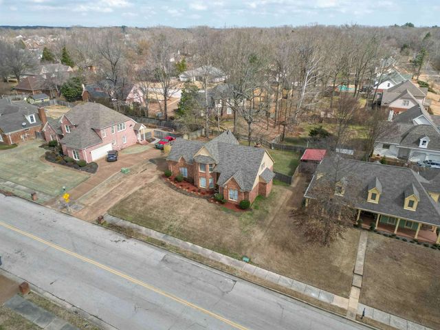 2630 DAVIES PLANTATION RD, Memphis, TN 38016