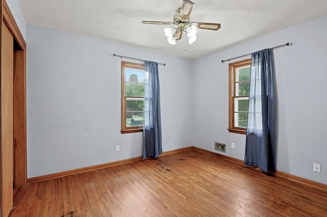 2527 W 32nd, Wichita, KS 67217