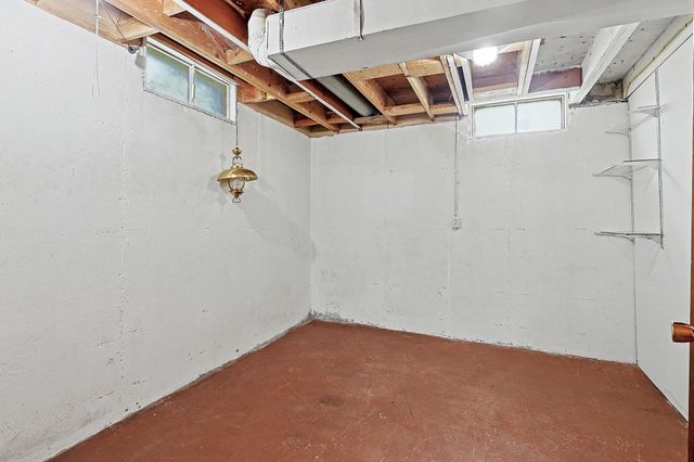 2527 W 32nd, Wichita, KS 67217