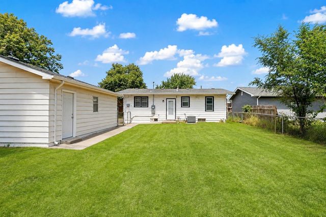 2527 W 32nd, Wichita, KS 67217