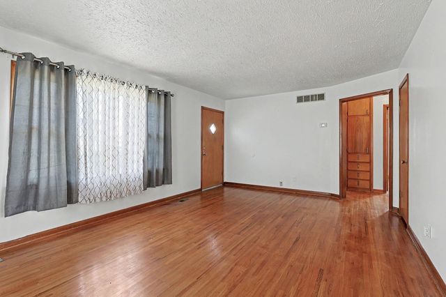 2527 W 32nd, Wichita, KS 67217