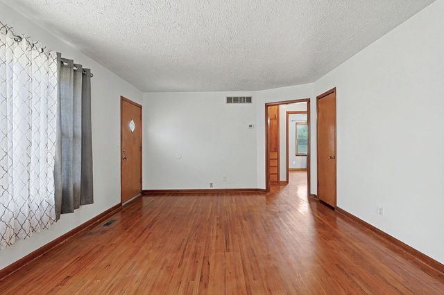 2527 W 32nd, Wichita, KS 67217