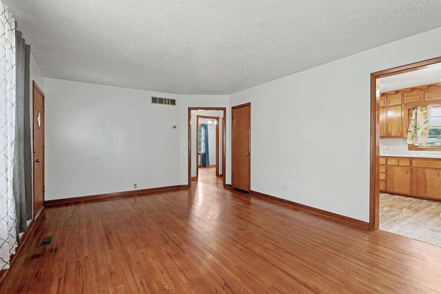 2527 W 32nd, Wichita, KS 67217
