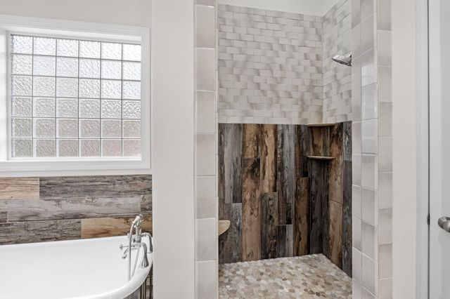 236 Horseshoe Lake Road, Spartanburg, SC 29306