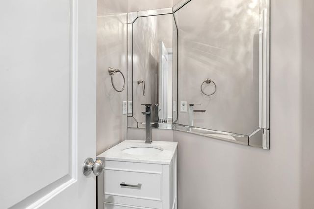 236 Horseshoe Lake Road, Spartanburg, SC 29306