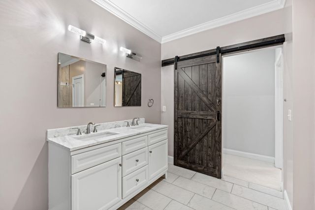 236 Horseshoe Lake Road, Spartanburg, SC 29306