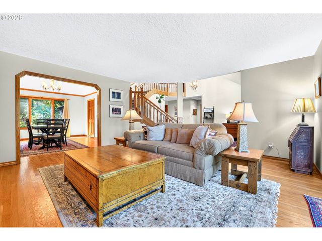 1334 TROON Dr, West Linn, OR 97068