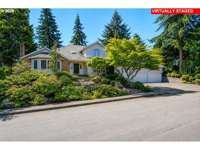 1334 TROON Dr, West Linn, OR 97068