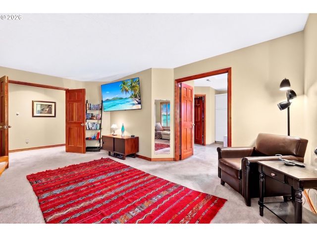 1334 TROON Dr, West Linn, OR 97068