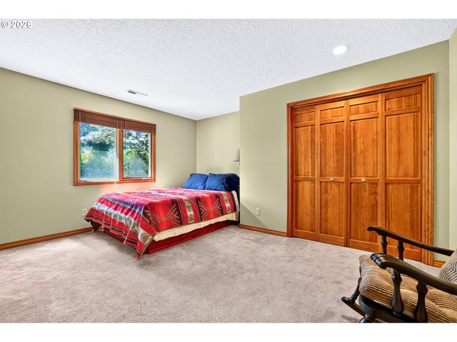 1334 TROON Dr, West Linn, OR 97068