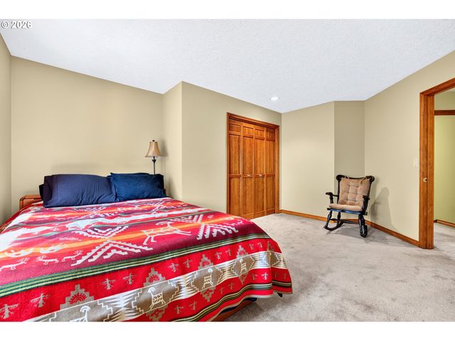 1334 TROON Dr, West Linn, OR 97068