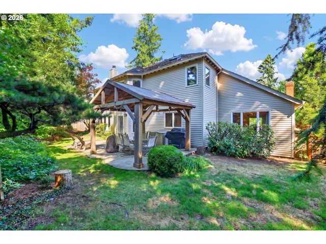 1334 TROON Dr, West Linn, OR 97068