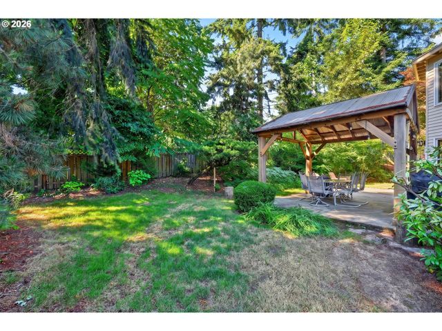 1334 TROON Dr, West Linn, OR 97068