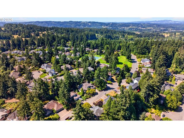 1334 TROON Dr, West Linn, OR 97068