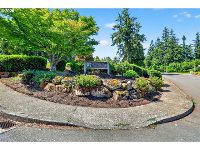 1334 TROON Dr, West Linn, OR 97068