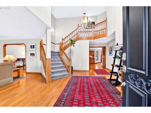 1334 TROON Dr, West Linn, OR 97068