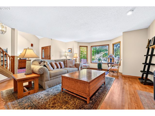 1334 TROON Dr, West Linn, OR 97068