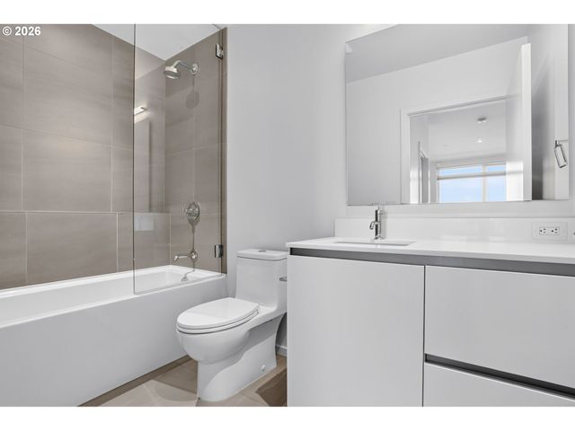 1150 Nw QUIMBY St 704, Portland, OR 97209