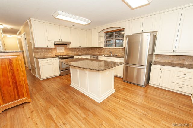 6486 W Old Hayneville Road, Hope Hull, AL 36043