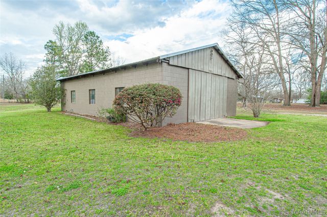 6486 W Old Hayneville Road, Hope Hull, AL 36043