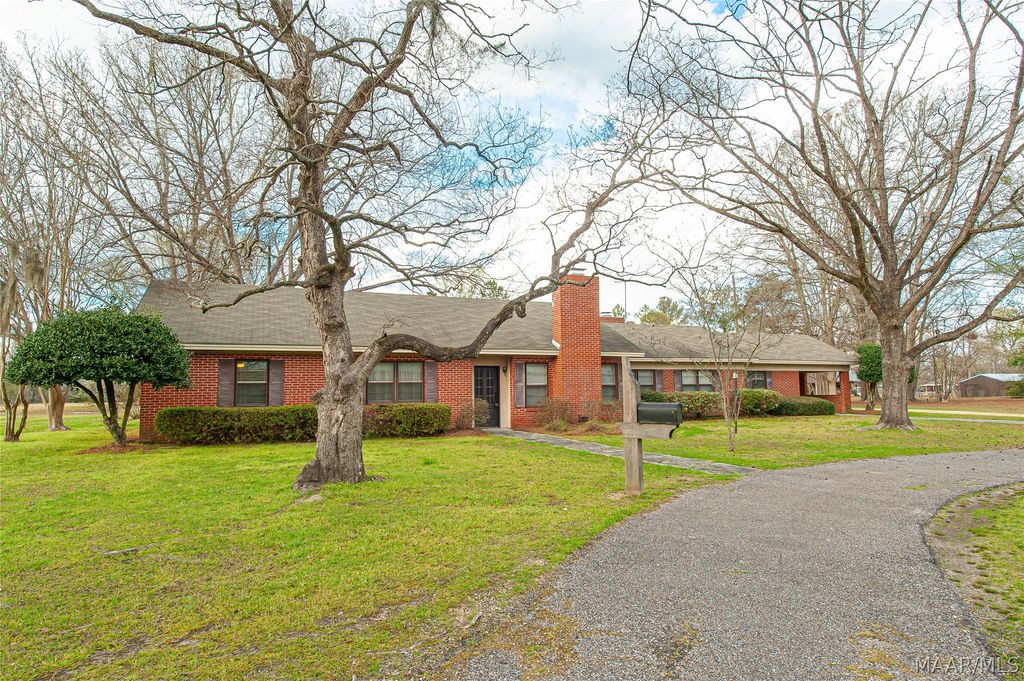 6486 W Old Hayneville Road, Hope Hull, AL 36043