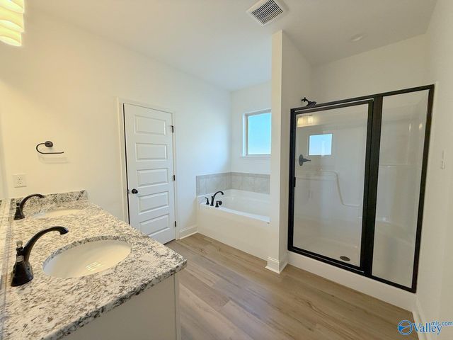 24057 Quints Drive, Athens, AL 35613