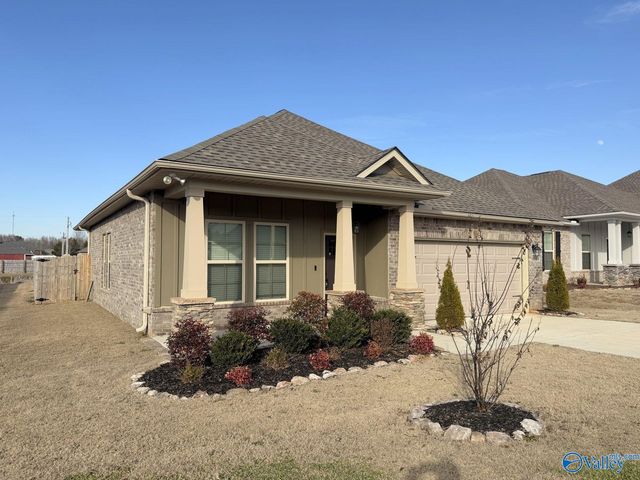 24057 Quints Drive, Athens, AL 35613