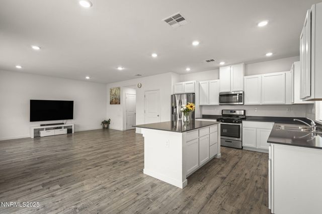 6637 Coyote Call Trail, Sparks, NV 89436