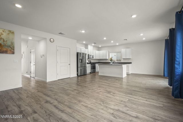 6637 Coyote Call Trail, Sparks, NV 89436