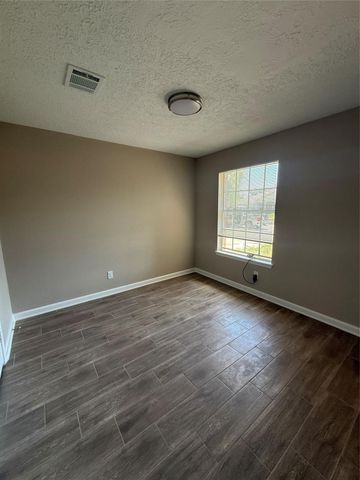 4210 Steep Rock Drive, Pasadena, TX 77504