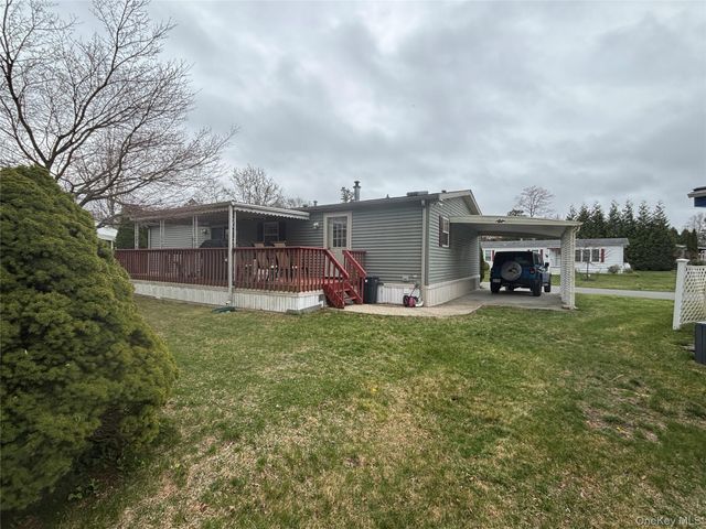 1661 Old Country Road 417, Riverhead, NY 11901