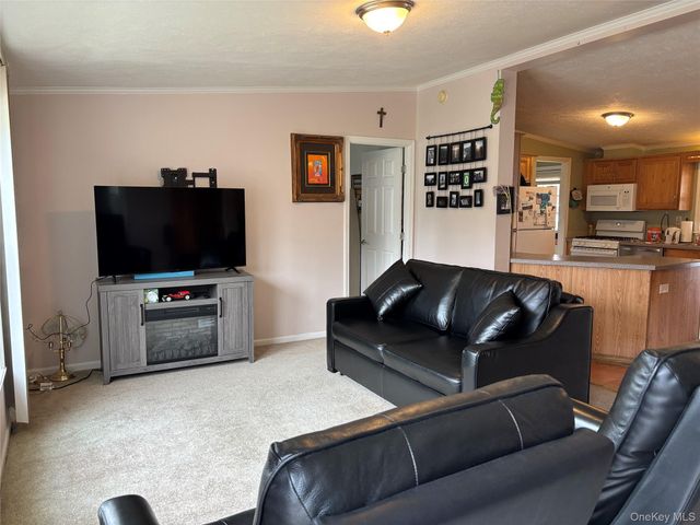 1661 Old Country Road 417, Riverhead, NY 11901