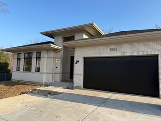 19 Heritage Drive, Highland Park, IL 60035
