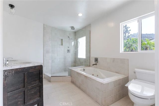 11500 Dona Cecilia Drive, Studio City, CA 91604