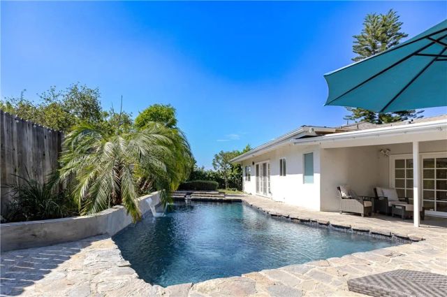 11500 Dona Cecilia Drive, Studio City, CA 91604