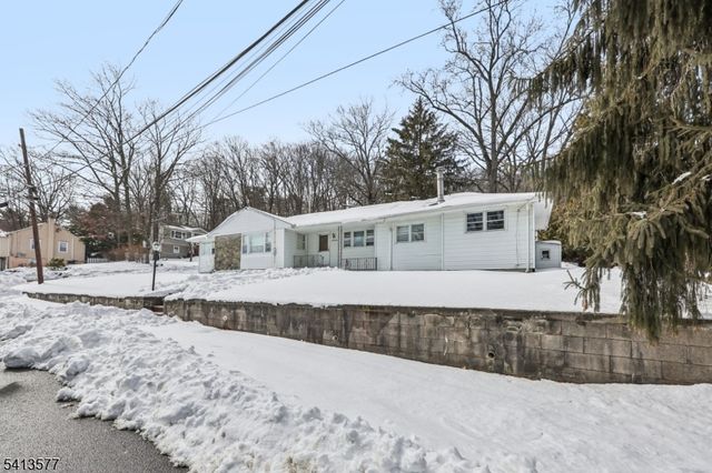 33 Lotz St, North Haledon Boro, NJ 07508