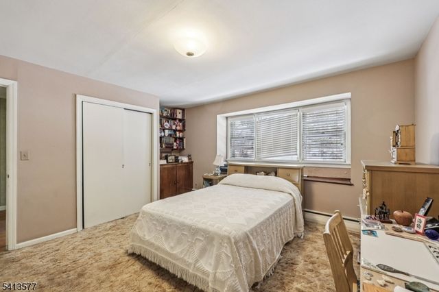 33 Lotz St, North Haledon Boro, NJ 07508