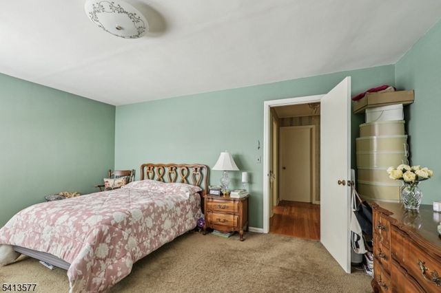 33 Lotz St, North Haledon Boro, NJ 07508