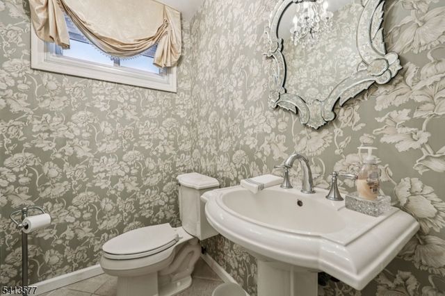 33 Lotz St, North Haledon Boro, NJ 07508