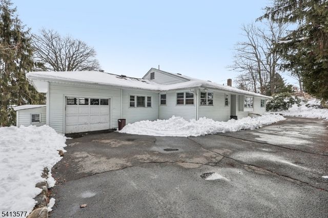 33 Lotz St, North Haledon Boro, NJ 07508