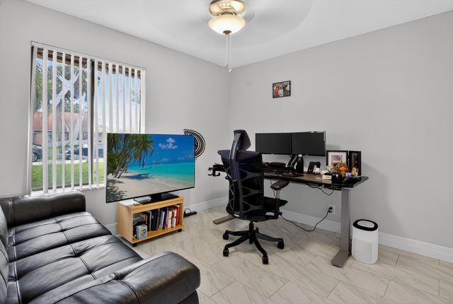 6221 Country Fair Circle, Boynton Beach, FL 33437