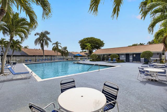 6221 Country Fair Circle, Boynton Beach, FL 33437