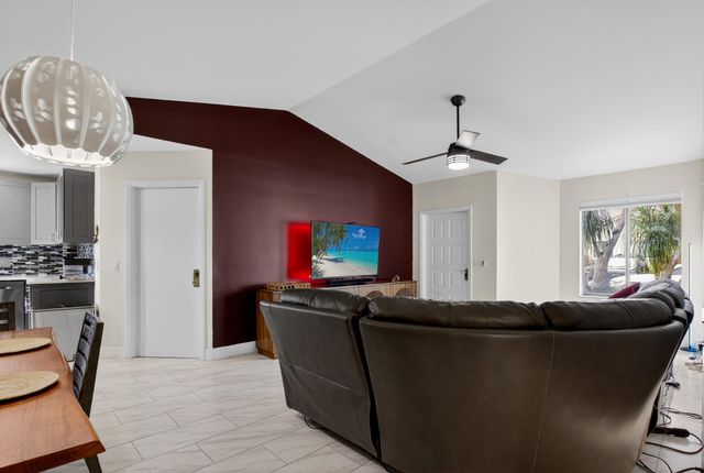 6221 Country Fair Circle, Boynton Beach, FL 33437