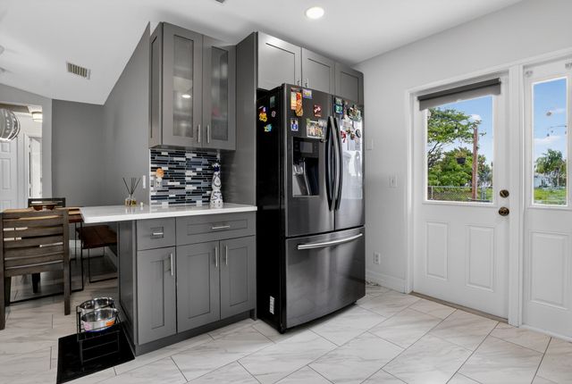 6221 Country Fair Circle, Boynton Beach, FL 33437