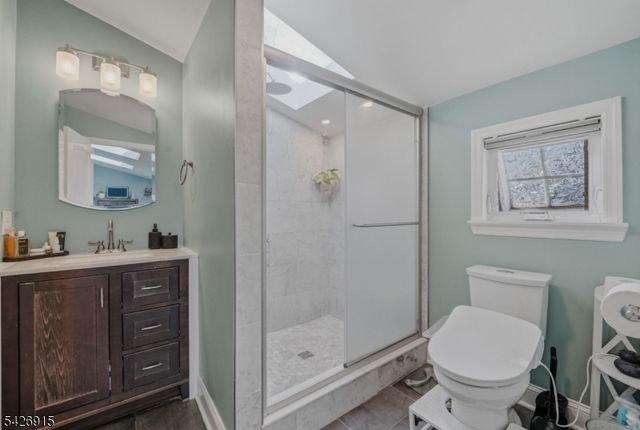 101 Pitney Rd, Hopatcong Boro, NJ 07821