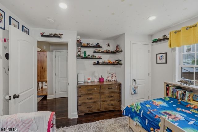 101 Pitney Rd, Hopatcong Boro, NJ 07821