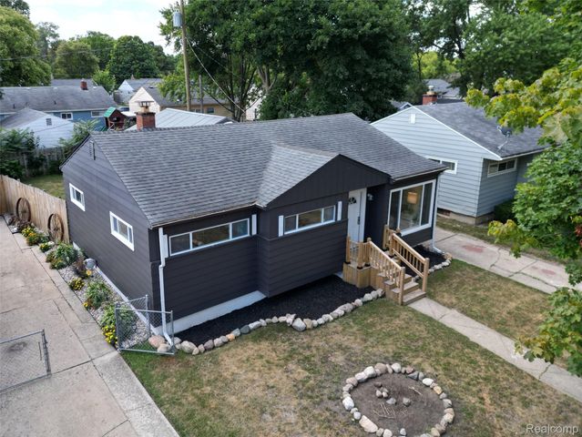 3718 Woodrow Avenue, Flint, MI 48506
