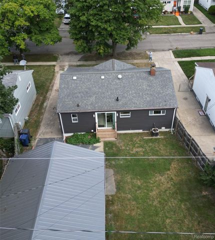 3718 Woodrow Avenue, Flint, MI 48506